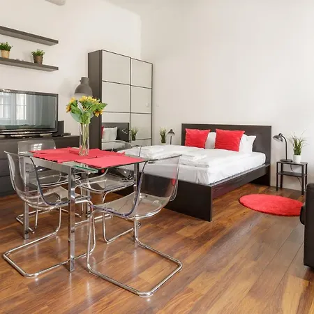 Ferienwohnung Red Dot Two - New Unit In The Heart Of Party Town Budapest Exterior foto