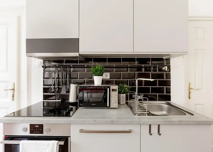 Red Dot Two - New Unit In The Heart Of Party Town