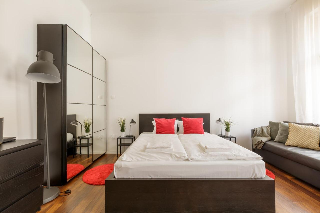 Red Dot Two - New Unit In The Heart Of Party Town Appartamento