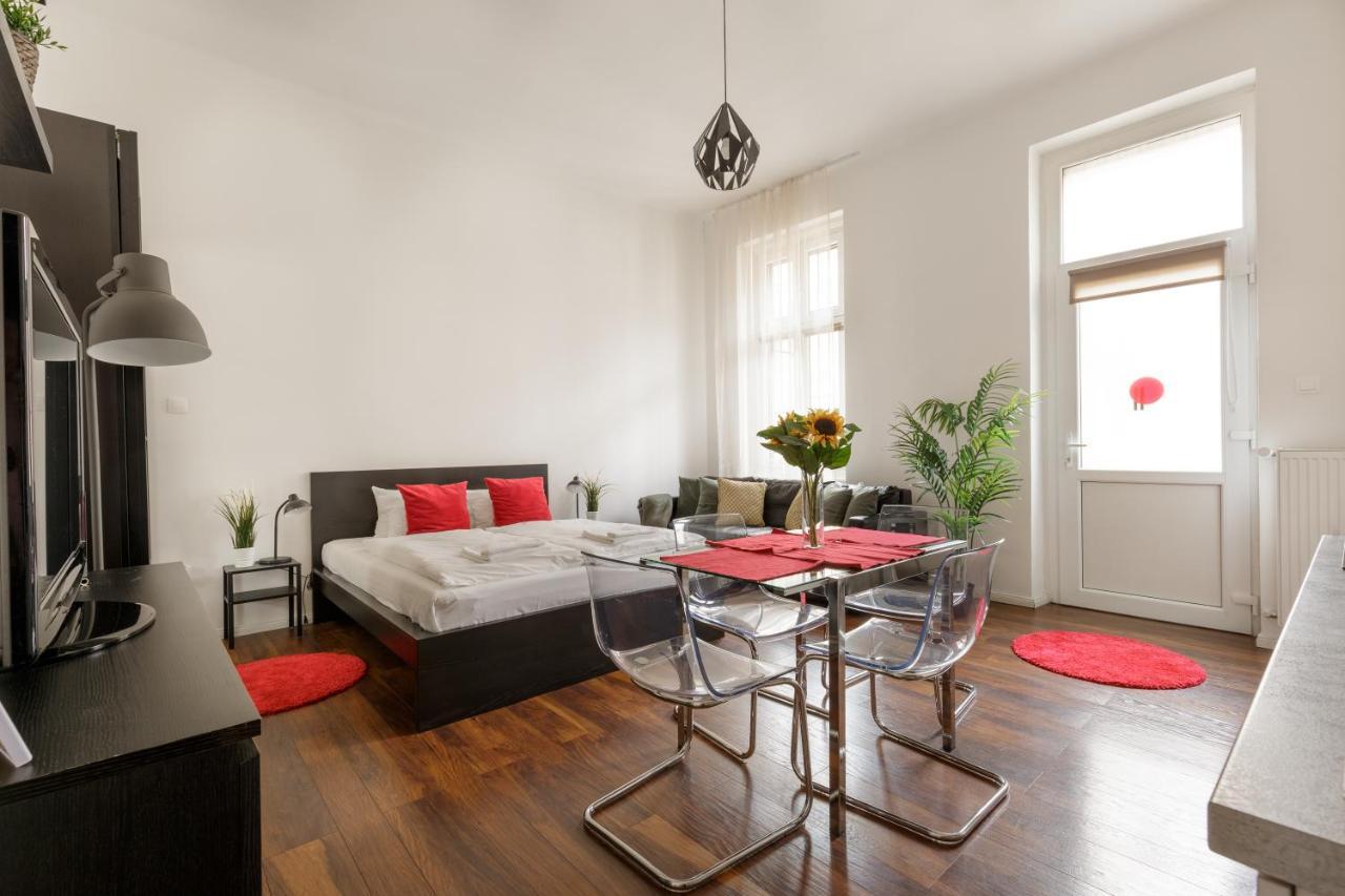 Appartamento Red Dot Two - New Unit In The Heart Of Party Town